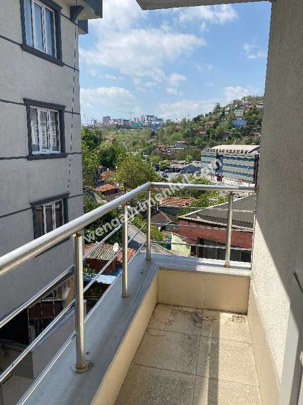 Esentepe Mah.Merkezi Lokasyonda Kiralık Geniş1+1 Daire 