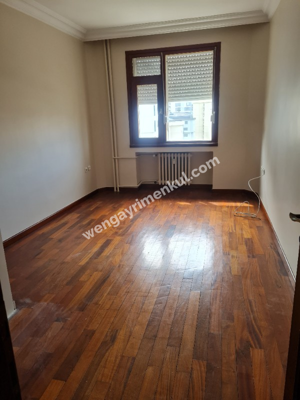 Caddebostan plaj yolu net 165 m2