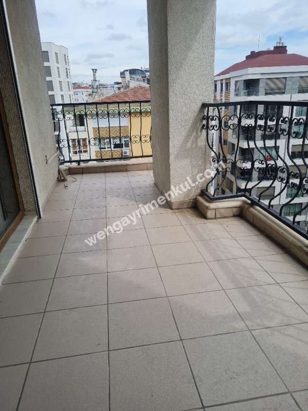 Caddebostan plaj yolu net 165 m2