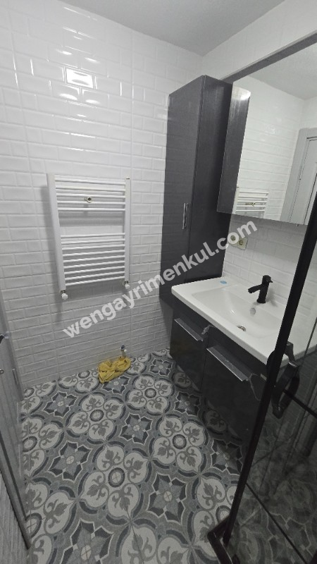 ESENEVLER DE KOMPLE YENİLENMİŞ MASRAFSIZ TEMİZ BAHÇE KULLANIMLI