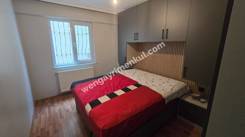 ESENEVLER DE KOMPLE YENİLENMİŞ MASRAFSIZ TEMİZ BAHÇE KULLANIMLI