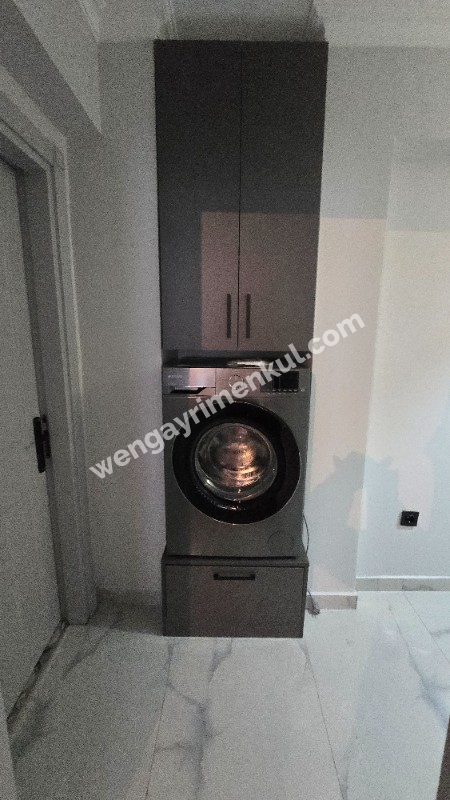 ESENEVLER DE KOMPLE YENİLENMİŞ MASRAFSIZ TEMİZ BAHÇE KULLANIMLI