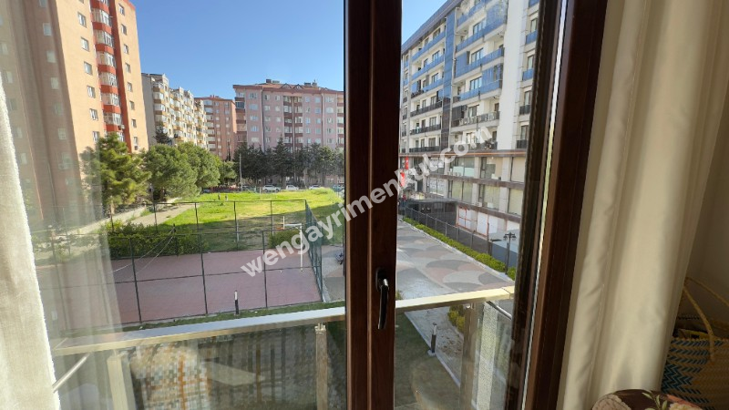 BEYLİKDÜZÜ BEY LIFE CITY SİTESİ SATILIK 2+1 DAİRE METROBÜSE YÜRÜME MESAFESİ
