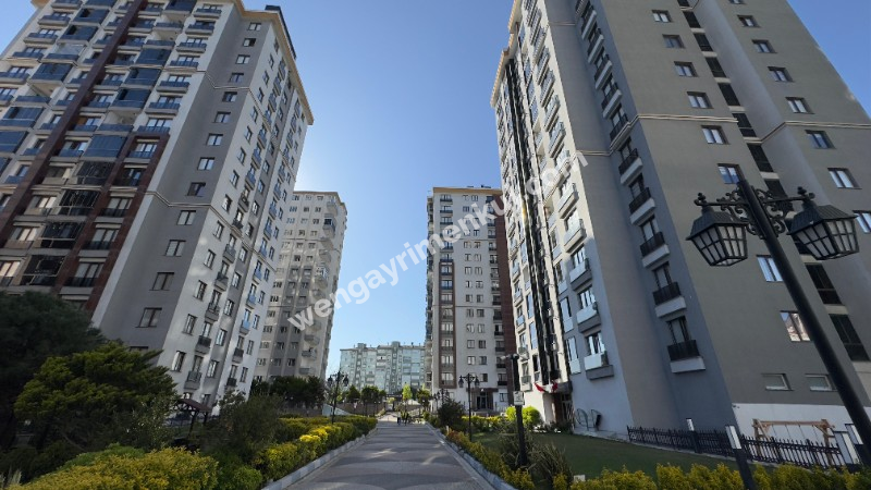 BEYLİKDÜZÜ BEY LIFE CITY SİTESİ SATILIK 2+1 DAİRE METROBÜSE YÜRÜME MESAFESİ