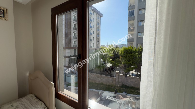 BEYLİKDÜZÜ BEY LIFE CITY SİTESİ SATILIK 2+1 DAİRE METROBÜSE YÜRÜME MESAFESİ
