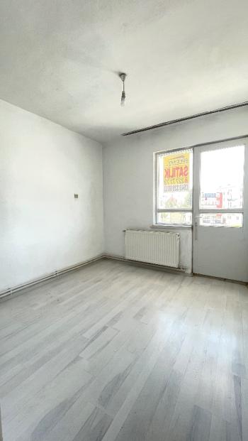 Güvenay-Çorum Bahçelievler Cumartesi Pazarı Yanı Satılık 2+1 Daire 