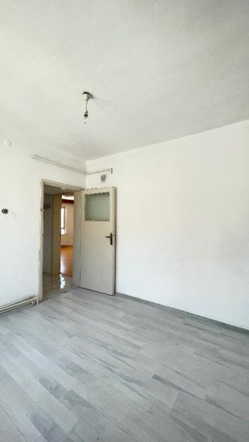 Güvenay-Çorum Bahçelievler Cumartesi Pazarı Yanı Satılık 2+1 Daire 