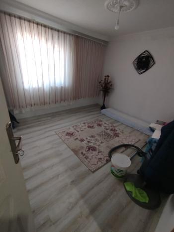 GÜVENAY - ÇORUM ÜYÜK KÖYÜ SATILIK İÇERİSİNDE 3+1 EVİ OLAN TARLA 