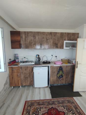 GÜVENAY - ÇORUM ÜYÜK KÖYÜ SATILIK İÇERİSİNDE 3+1 EVİ OLAN TARLA 