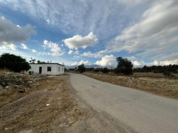 KIBRIS LEFKOŞA HASPOLAT BÖLGESİNDE SATILIK ARSA 