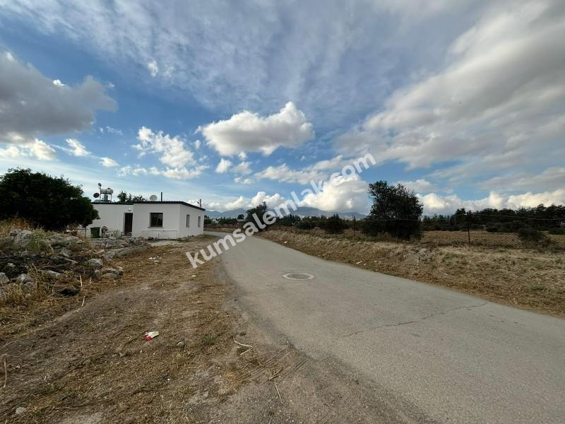 KIBRIS LEFKOŞA HASPOLAT BÖLGESİNDE SATILIK ARSA 