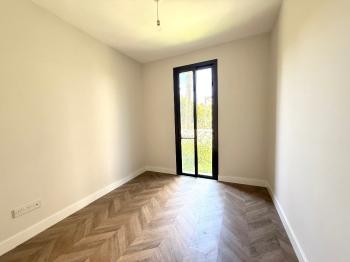 KKTC Girne Alsancak’ta Ödüllü Sitede Satılık Bahçeli 2+1 Daire!