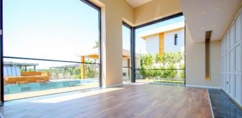 Çeşme Dalyan'da Satılık Sıfır Lüks Villa