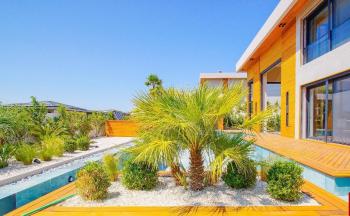 Çeşme Dalyan'da Satılık Sıfır Lüks Villa