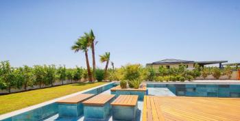 Çeşme Dalyan'da Satılık Sıfır Lüks Villa
