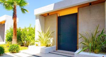 Çeşme Dalyan'da Satılık Sıfır Lüks Villa