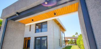 Çeşme Dalyan'da Satılık Sıfır Lüks Villa