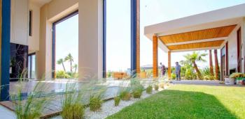 Çeşme Dalyan'da Satılık Sıfır Lüks Villa