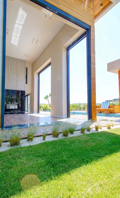 Çeşme Dalyan'da Satılık Sıfır Lüks Villa