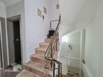 Didim'de Satılık Villa: Hisar Mahallesi'nde Havuzlu, Geniş ve Konforlu Yaşam