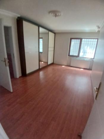 YAKACIK YENİ MAHÇAMLIK KONUTLARINDA ;  GENİŞ; 140 M2 BOŞ SİTE ÖZELLİKLİ ELİT KONUMDA SATILIK DAİRE