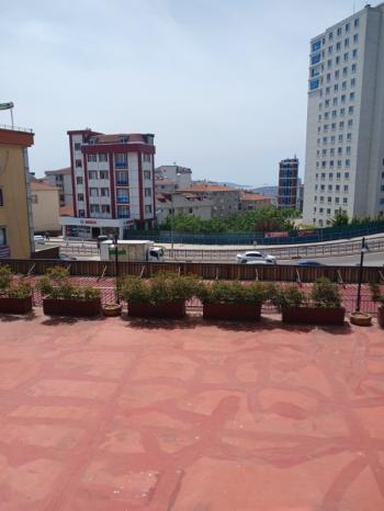 YAKACIK YENİ MAHÇAMLIK KONUTLARINDA ;  GENİŞ; 140 M2 BOŞ SİTE ÖZELLİKLİ ELİT KONUMDA SATILIK DAİRE