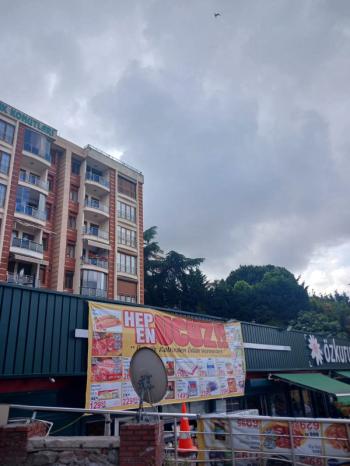 YAKACIK YENİ MAHÇAMLIK KONUTLARINDA ;  GENİŞ; 140 M2 BOŞ SİTE ÖZELLİKLİ ELİT KONUMDA SATILIK DAİRE