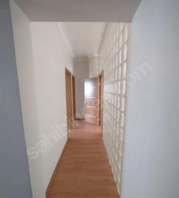 SUADİYE’DE BAĞDAT CADDE’Sİ YANI BAŞINDA 3+1 KİRALIK DAİRE