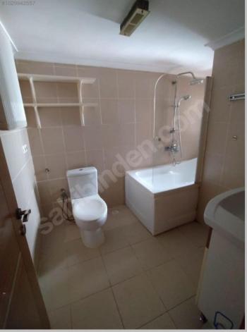 SUADİYE’DE BAĞDAT CADDE’Sİ YANI BAŞINDA 3+1 KİRALIK DAİRE