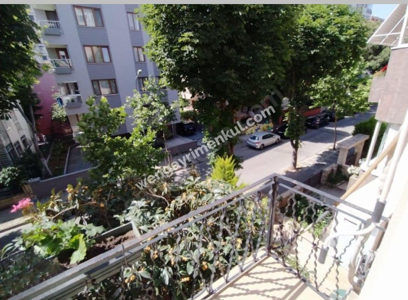 SUADİYE’DE BAĞDAT CADDE’Sİ YANI BAŞINDA 3+1 KİRALIK DAİRE