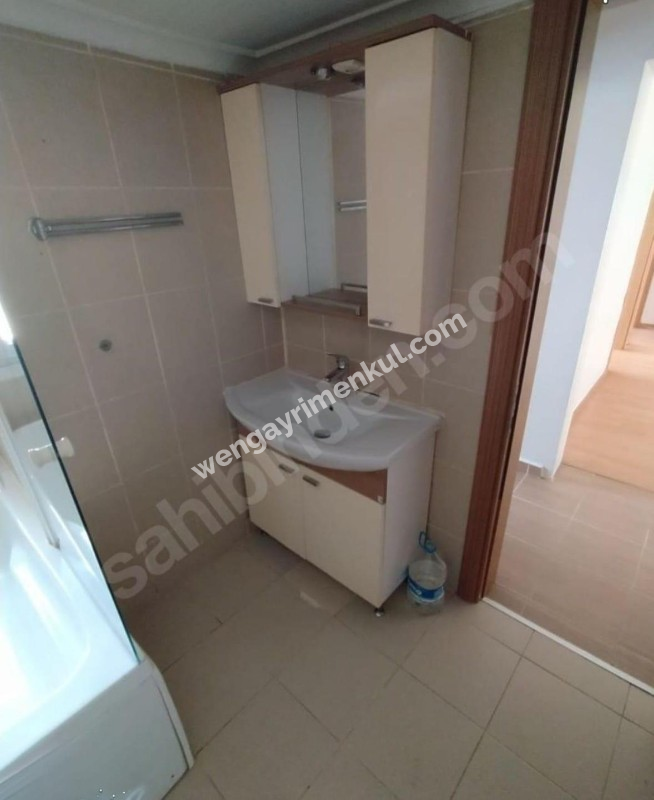 SUADİYE’DE BAĞDAT CADDE’Sİ YANI BAŞINDA 3+1 KİRALIK DAİRE