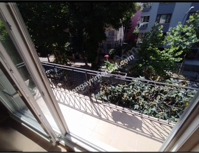 SUADİYE’DE BAĞDAT CADDE’Sİ YANI BAŞINDA 3+1 KİRALIK DAİRE
