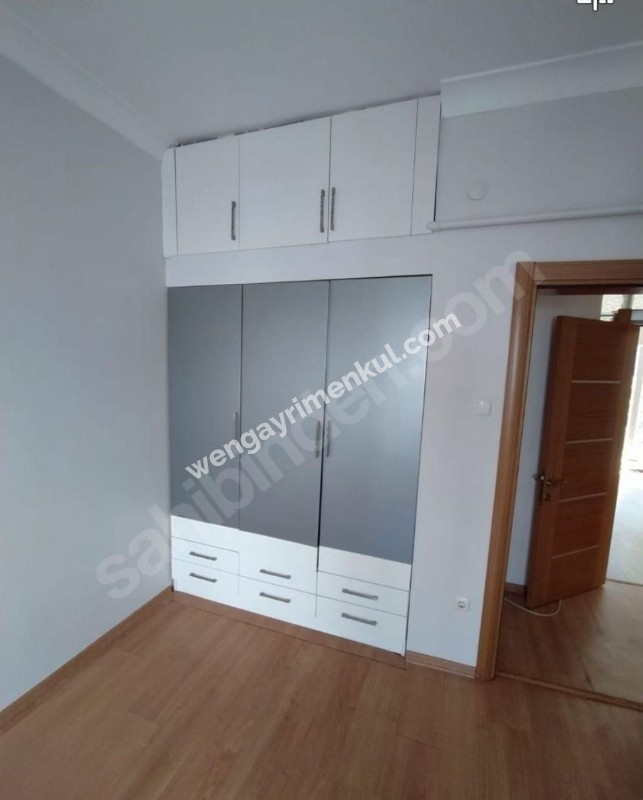 SUADİYE’DE BAĞDAT CADDE’Sİ YANI BAŞINDA 3+1 KİRALIK DAİRE