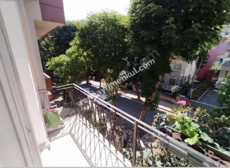 SUADİYE’DE BAĞDAT CADDE’Sİ YANI BAŞINDA 3+1 KİRALIK DAİRE