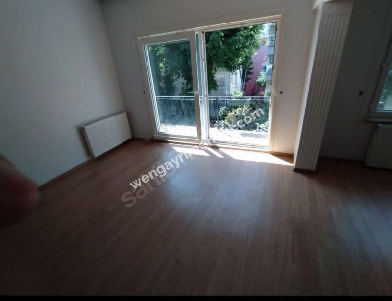 SUADİYE’DE BAĞDAT CADDE’Sİ YANI BAŞINDA 3+1 KİRALIK DAİRE