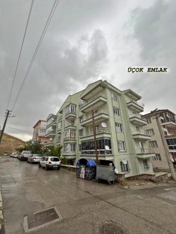 AFYON ÜÇOK EMLAKTAN İSTİKLAL MAH SATILIK ASANSÖRLÜ 3+1 DAİRE