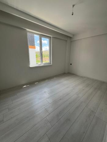 AFYON ÜÇOK EMLAKTAN MAREŞAL F ÇAKMAK MAH SATILIK SIFIR 3+1 DAİRE