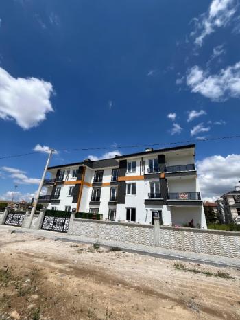 AFYON ÜÇOK EMLAKTAN MAREŞAL F ÇAKMAK MAH SATILIK SIFIR 3+1 DAİRE
