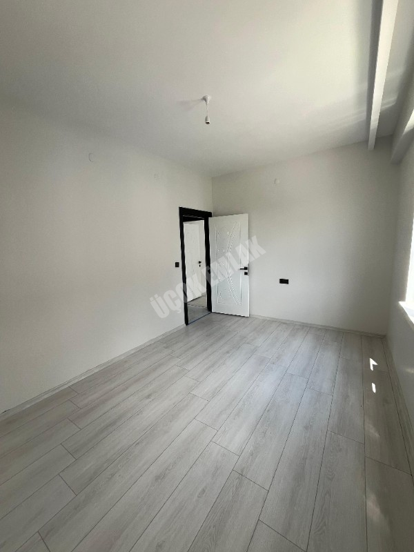AFYON ÜÇOK EMLAKTAN MAREŞAL F ÇAKMAK MAH SATILIK SIFIR 3+1 DAİRE