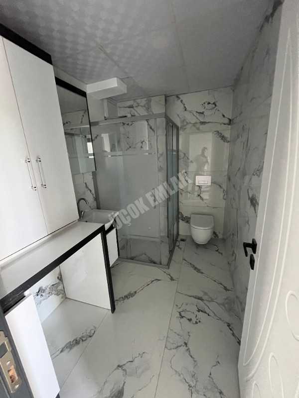 AFYON ÜÇOK EMLAKTAN MAREŞAL F ÇAKMAK MAH SATILIK SIFIR 3+1 DAİRE