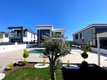 Didim'de Satılık Tam Müstakil Villa