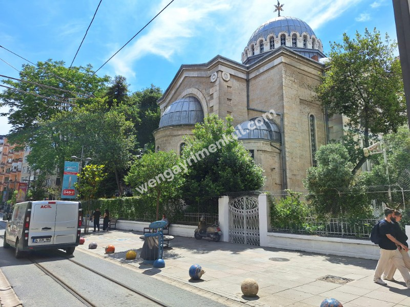 Kadıköy Bahariyede Harika konumda Eşyalı Kiralık Daire 3+1
