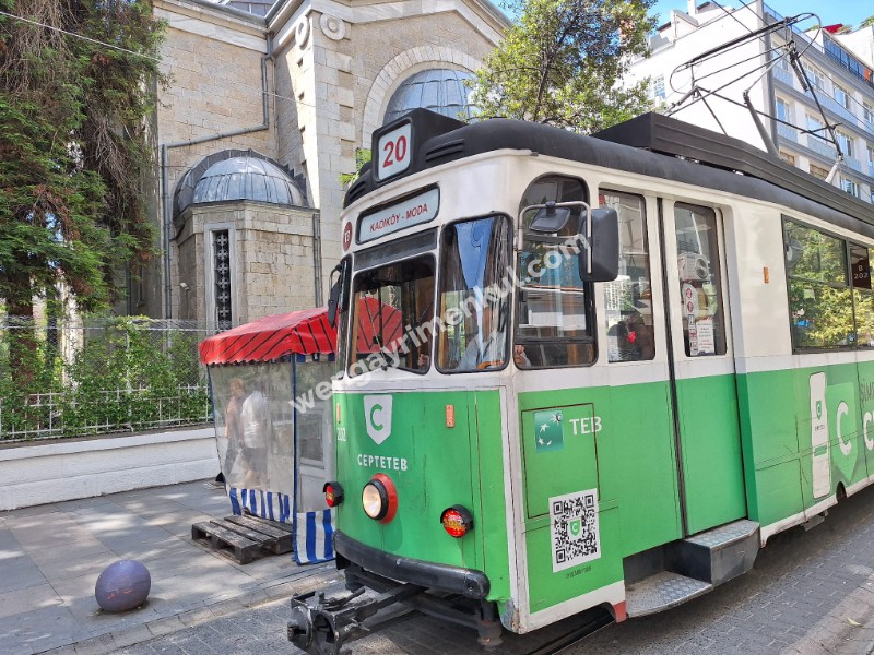 Kadıköy Bahariyede Harika konumda Eşyalı Kiralık Daire 3+1