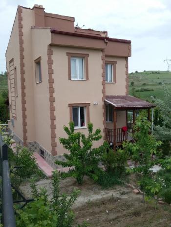 GÜVENAY – ÇORUM SİLİMKENT HASKENT CAMİİ YANI – 3+2 SATILIK VİLLA