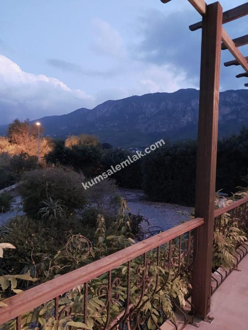 GİRNE LAPTA TEMASTEPE BÖLGESİNDE FUL EŞYALI KİRALIK ZEMİMKAT DAİRE 