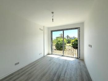 KKTC Girne Alsancak Bölgesinde Satılık 2+1 bahçeli Sıfır Daire