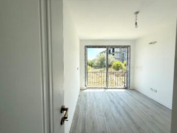 KKTC Girne Alsancak Bölgesinde Satılık 2+1 bahçeli Sıfır Daire