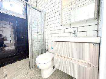 KKTC Girne Alsancak Bölgesinde Dağ ve Deniz Manzaralı Penthouse 