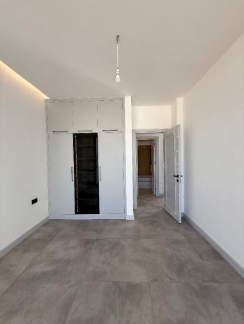 KKTC Girne Çatalköy Bölgesinde Satılık Türk Tapulu 4+1 Lüks Villa!