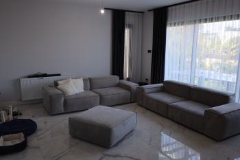 Kıbrıs Girne Doğanköy Bölgesinde Site İçerisinde Satılık Lüx 3+1 Müstakil Villa